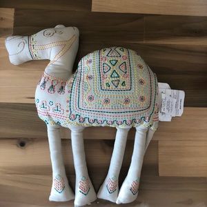NWOT Boho Camel Decorative Pillow 🐪